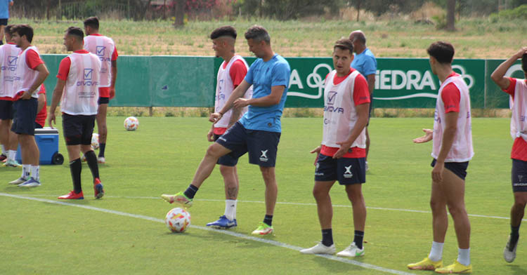 Gaspar Gálvez en uno de los últimos entrenamientos del primer equipo.