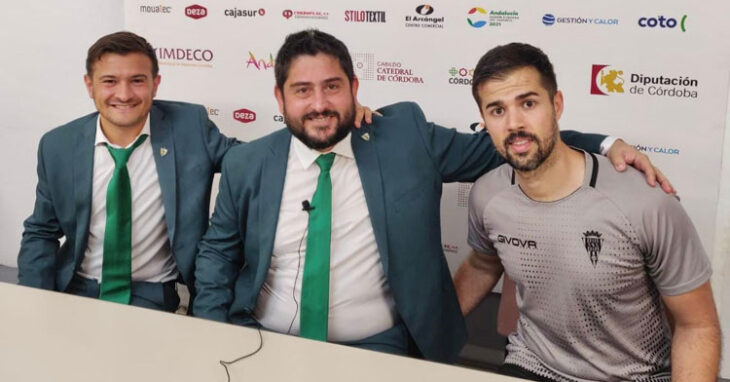 Vuelve el trío: Josan González acompañado de Emanuel Santoro y Juanda Belmonte. Foto: Córdoba Futsal