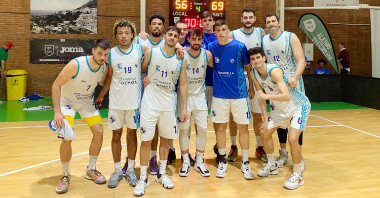 Lucas Muñoz, con el 11 tras un partido con el Marbella