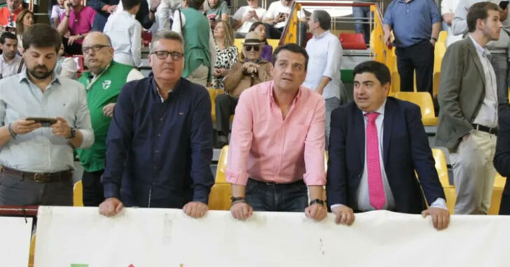 José María Bellido y José García Román en los prolegómenos de un duelo en Vista Alegre