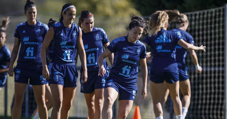 Rocío Gálvez trabajando con España en una concentración de esta temporada. Foto: RFEF