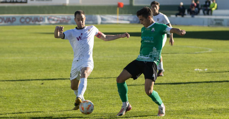 Valentín en el duelo ante el Rota en el Municipal. Foto: CD Pozoblanco