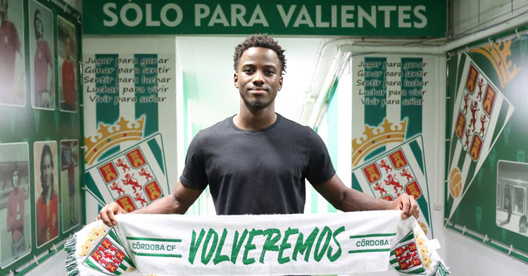 Adilson a su paso este sábado por El Arcángel. Foto: CCF