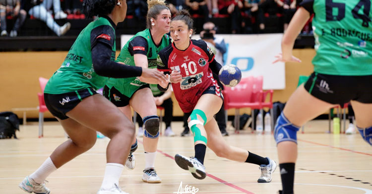 Alba Sánchez en un partido con Zuazo. Foto: Alfredo GL