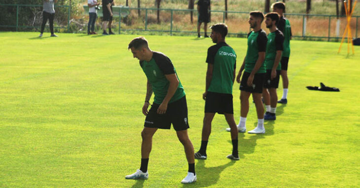 Christian Carracedo listo para sprintar junto a José Manuel Calderón.