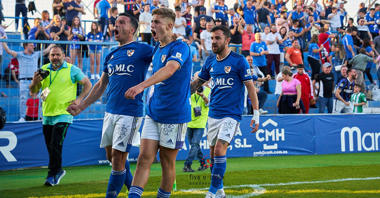 Hugo Díaz celebrando uno de sus goles en Linarejos. Foto: Five o'clock