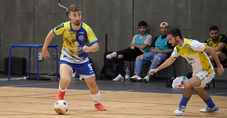 Antonio González 'Pollo' actuando para el Decorséneca. Foto cedida por el CD Bujalance FS