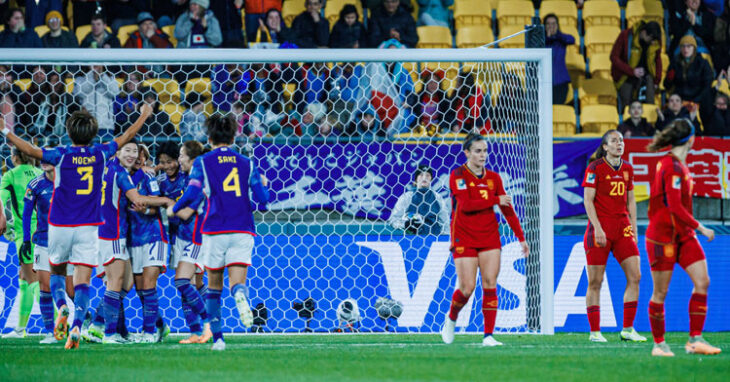 Rocío Gálvez, con el dorsal 20, tras uno de los goles de Japón. Foto: RFEF