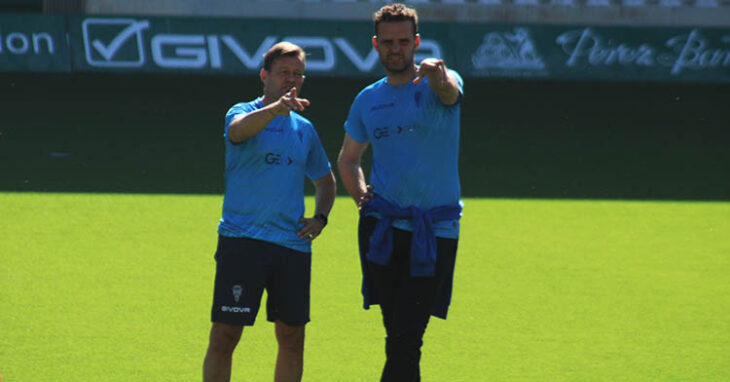 Sebas Moyano junto a Manuel Mosquera, el último entrenador del primer equipo junto al que trabajó como preparador de porteros.