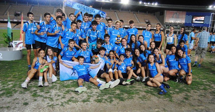 La felicidad de la expedición azul. Foto: Club Trotasierra