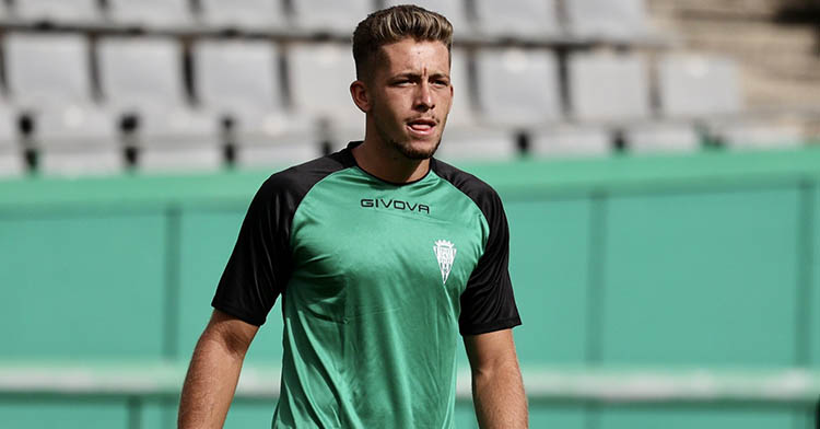 Isma Ruiz esta mañana en su primera sesión de entrenamientos en El Arcángel.