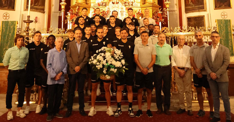 La expedición del Córdoba ante San Rafael. Foto: CCF