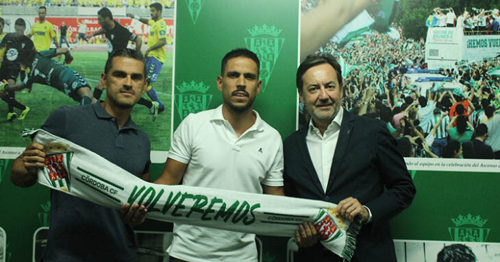 José Recio entre Juanito y Antonio Fernández Monterrubio.
