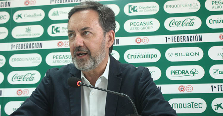 Antonio Fernández Monterrubio y su mirada al infinito a la hora de hablar de los números del club.