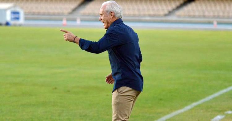 alete desgañitándose en el partido de Copa RFAF en Chapín. Foto: Juan Antonio Castaño / Ciudad de Lucena
