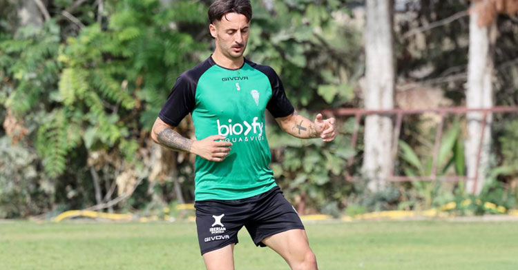 Adri Castellano trabajando en la Ciudad Deportiva. Foto: CCF