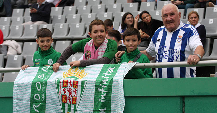 Las aficiones hermanadas del Córdoba y el Recre.