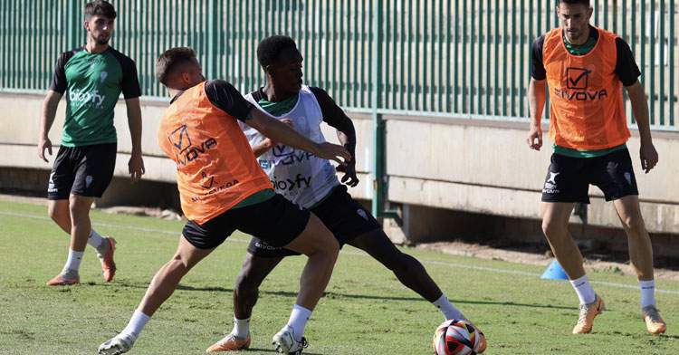 Diarra espera acompañante ante el Mérida en una de las decisiones de Iván Ania para esta semana. Foto: CCF