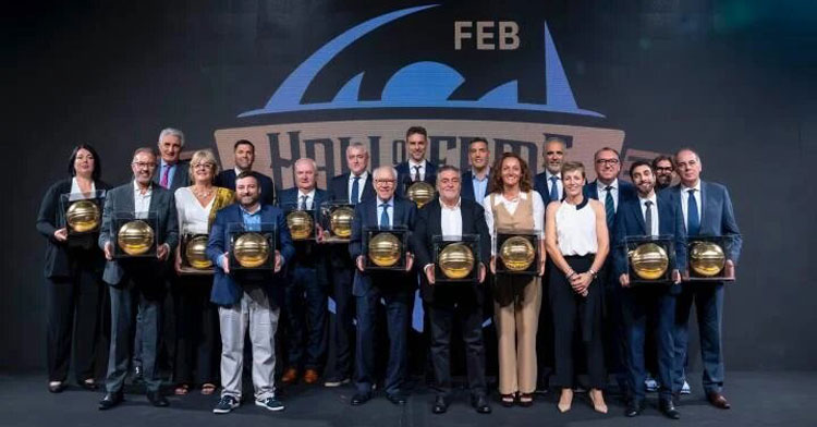 La foto de familia de los galardonados. Foto: FAB