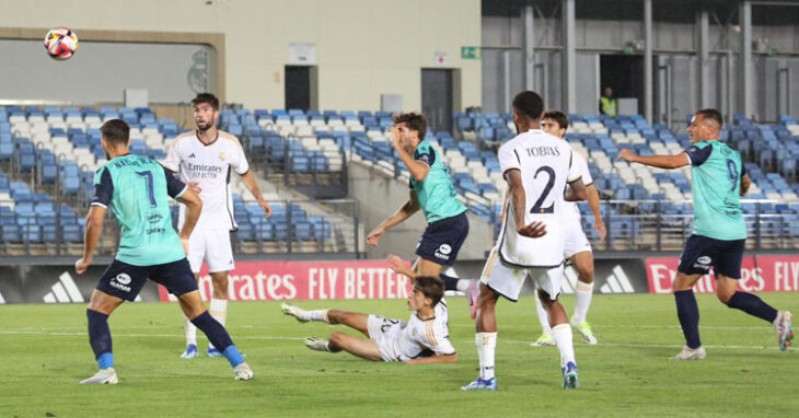 Un instante del duelo del Atlético Sanluqueño ante el Real Madrid Castilla de la pasada semana. Foto: Atlético Sanluqueño