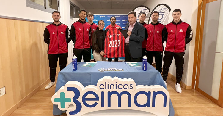 La puesta de largo del acuerdo entre Clínicas Beiman y el Córdoba de Balonmano
