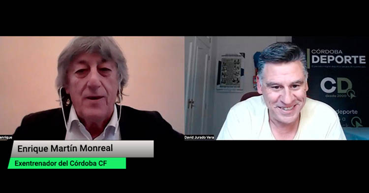 Enrique Martín hablando de fútbol con David Jurado.