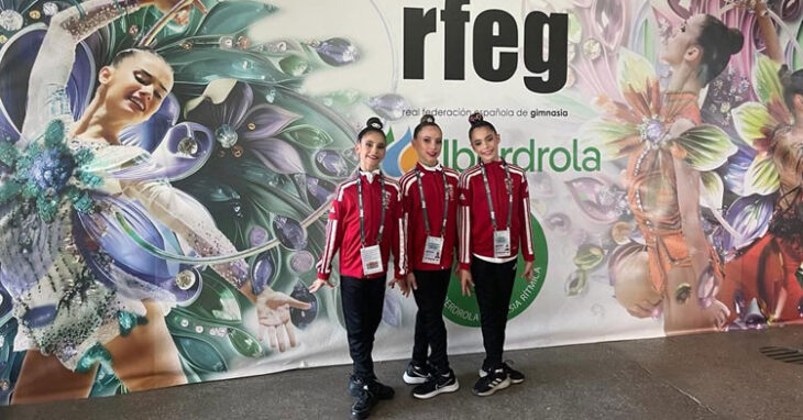 Las tres gimnastas rojinegras en Huesca. Foto: GR Séneca