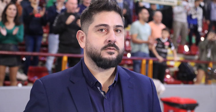 Josan González, preparador blanquiverde. Foto: Córdoba Futsal