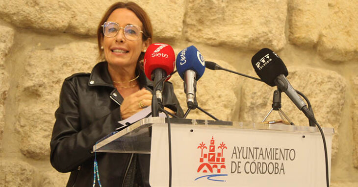 Marian Aguilar durante la presentación de la XXXVIII edición de la Media Maratón de Córdoba a los medios.