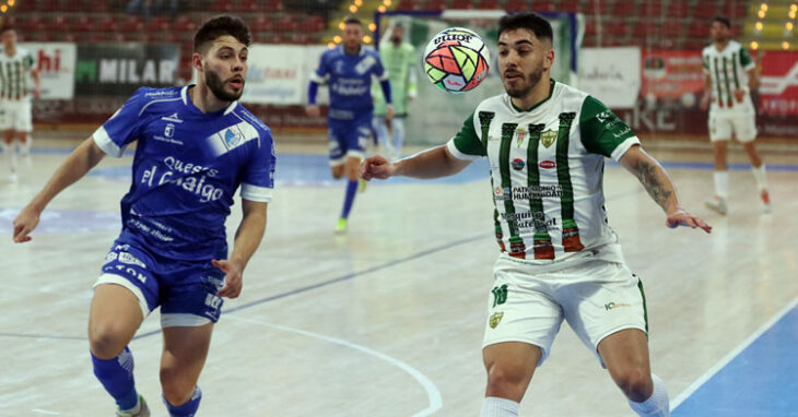 Lucas Perin hizo uno de los tantos y acabó expulsado. Foto: Córdoba Futsal