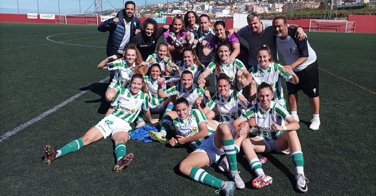 Las jugadoras cordobesistas celebrando su gran victoria. Foto: @CordobaFemenino