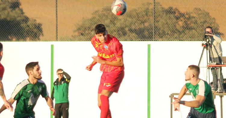 Un lance de archivo del duelo entre Almodóvar y Montilla hace unas semanas. Foto: Montilla CF