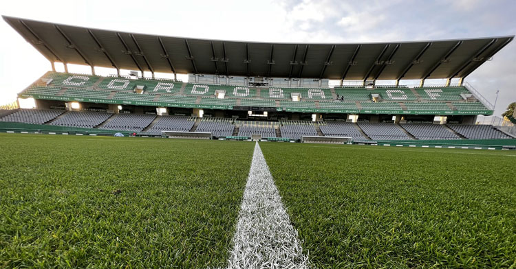 La visión desde el césped de la Tribuna de El Arcángel. Foto: CCF