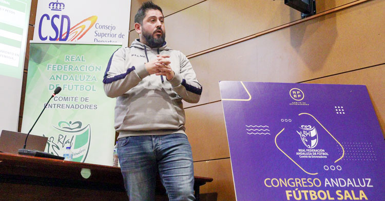 Josan González durante su conferencia. Foto: RFAF