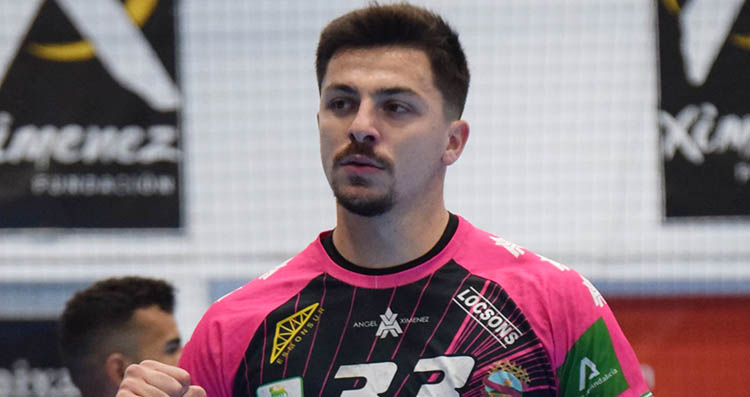 Gonçalo Ribeiro celebrando uno de sus tantos ante el BM Sinfín.