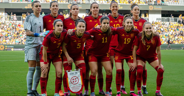 Rocío Gálvez, con el dorsal 4, en un partido con España. Foto: RFEF