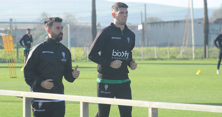 Alberto Toril comenzó a trotar en su vuelta a la Ciudad Deportiva con el recuperador del Córdoba.
