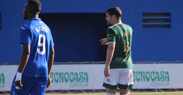 Adri Crespo el día de su debut con su nuevo equipo. Foto: CP Cacereño