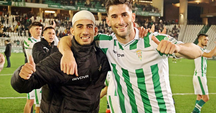 Calderón y Albarrán celebrando una de las victorias del Córdoba en El Arcángel. Foto: CCF
