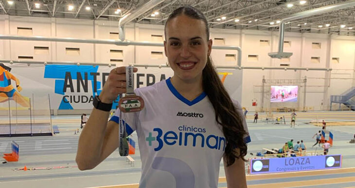 Carmen Avilés logró un nuevo título andaluza absoluto en los 400 metros lisos.