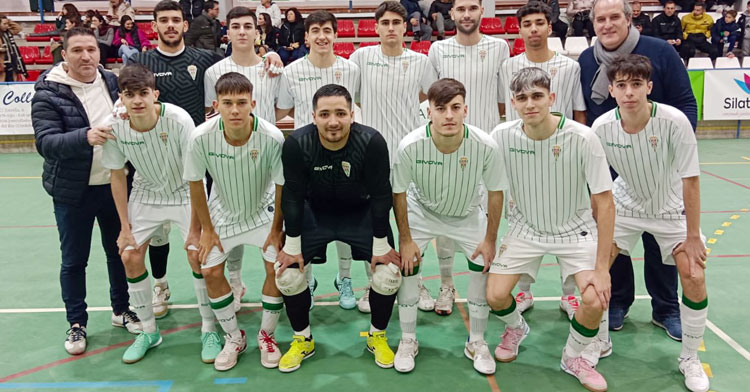 La formación del filial del Patrimonio en Villa del Río. Foto: Córdoba Futsal