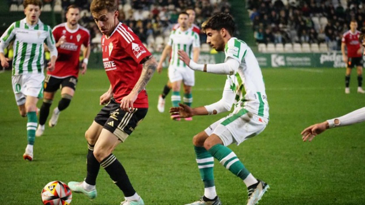 Calderón en un lance ante el Real Murcia. Foto: Real Murcia