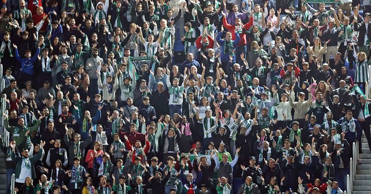 La afición del Córdoba en La Rosaleda. Foto: CCF