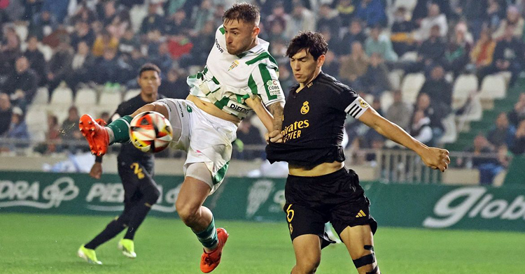 Casas, en un lance del duelo con el Real Madrid Castilla. Foto: CCF