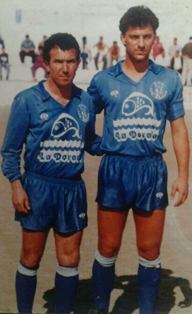 Quini, con 22 años, junto a Juan Gómez 'Juanito' en Los Boliches en 1990.
