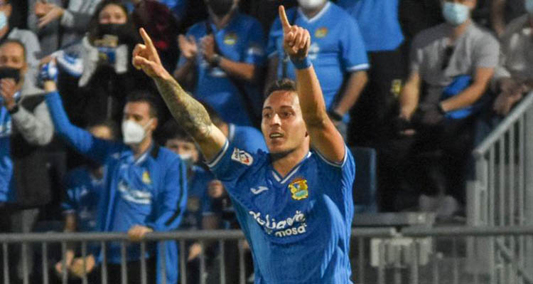 El capitán del Fuenlabrada Alejandro Sotillos.