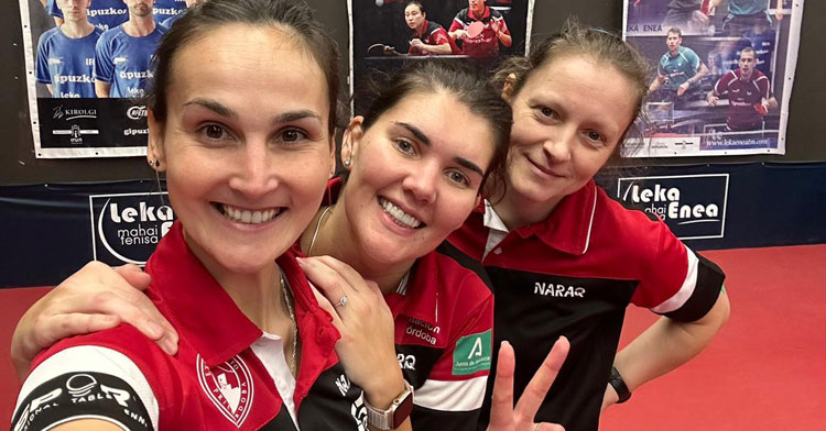 Galonja, Garnova y Stefanska posando tras arrasar en Irún