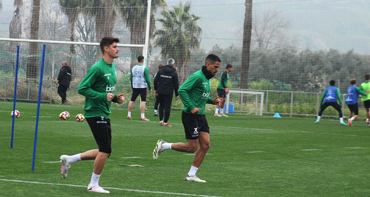Carlos García y Recio haciendo carrera continua.