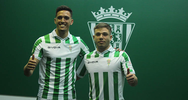 Sonrientes. Martínez y Leiva en su premiere con el Córdoba CF.