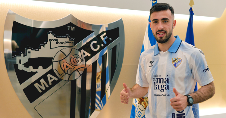 Carlos Puga en su presentación con el Málaga. Foto: Málaga CF